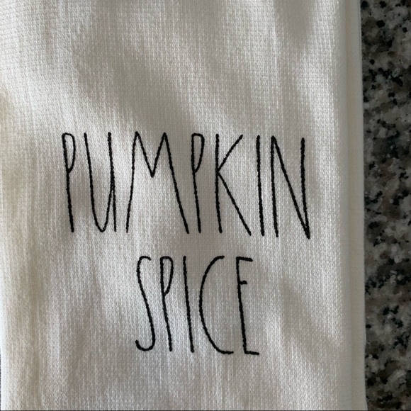 Rae Dunn Kitchen Towel Set of 2 Pumpkin Spice - Picture 4 of 4